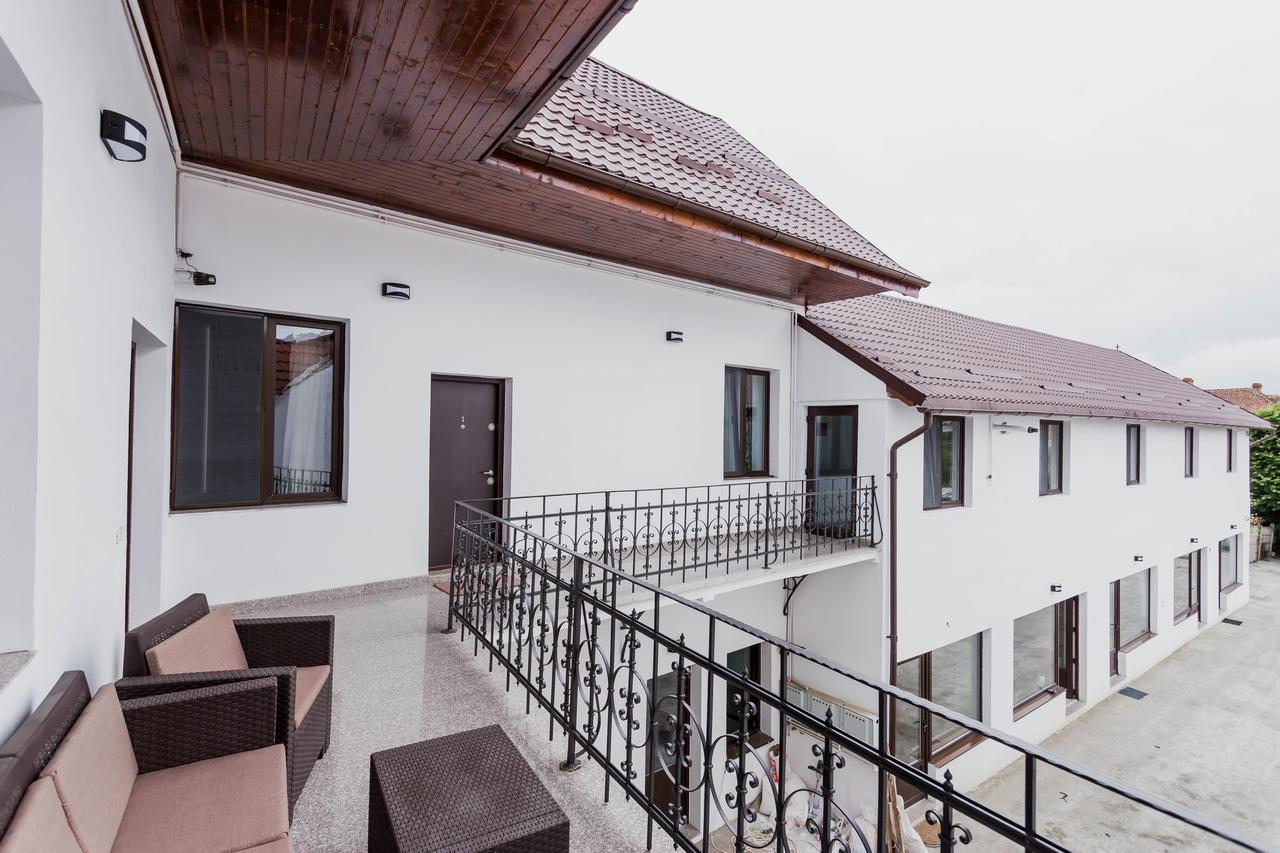 מלון Făgăraş Elegant House מראה חיצוני תמונה
