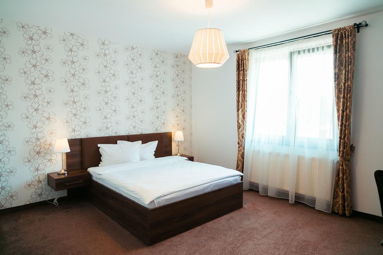 מלון Făgăraş Elegant House מראה חיצוני תמונה