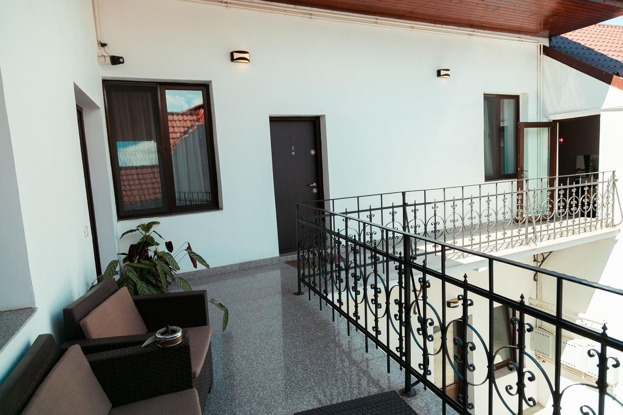 מלון Făgăraş Elegant House מראה חיצוני תמונה