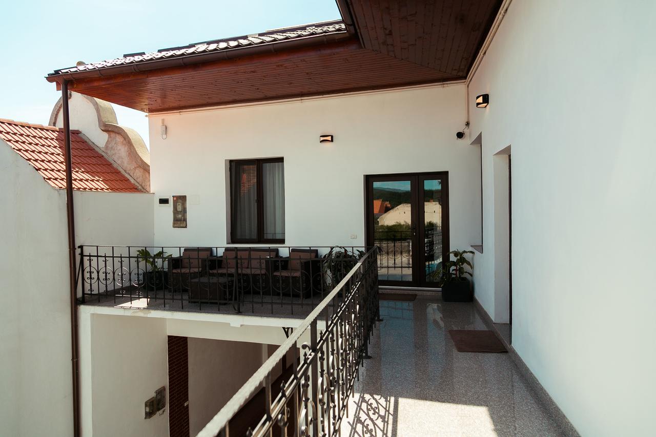 מלון Făgăraş Elegant House מראה חיצוני תמונה
